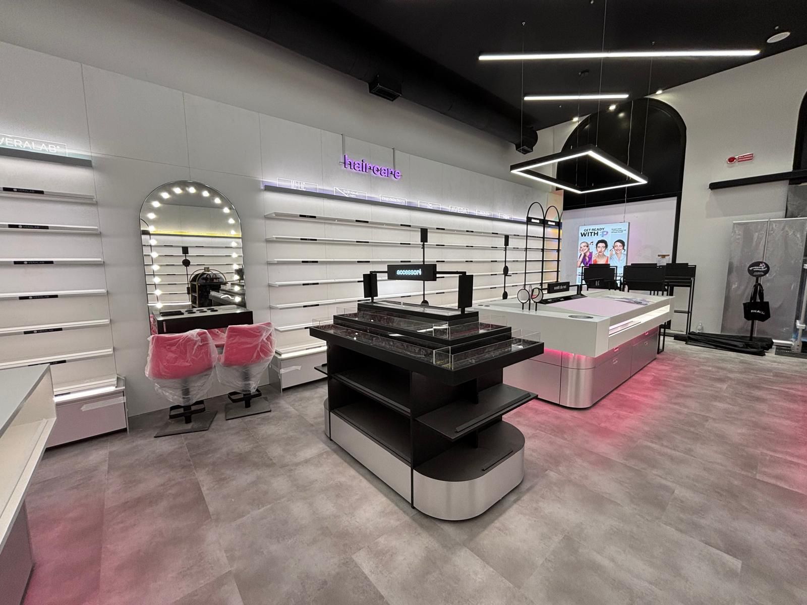 Locale profumi e cosmetici